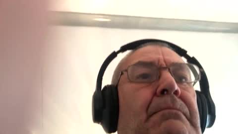 mike26051 online show from October 27, 2:52 pm