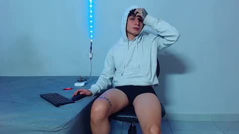 Mike IMDEPENDIENT MODEL online show from October 27, 4:26 am