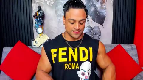   online show from December 3, 9:59 am