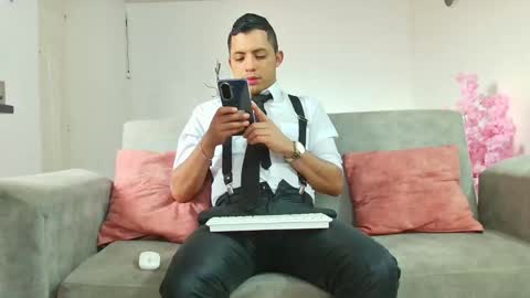 Im Mike online show from February 6, 12:46 pm