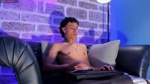 MIKE  online show from June 11, 12:43 am