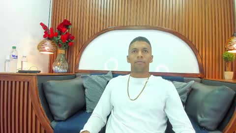    online show from April 14, 11:32 am