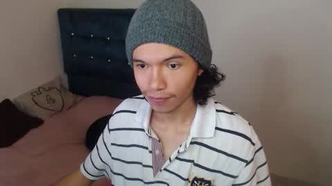 Snapshot of milesxoxo6969 chatting on October 28, 4:20 pm milesxoxo6969 online show from October 28, 4:20 pm