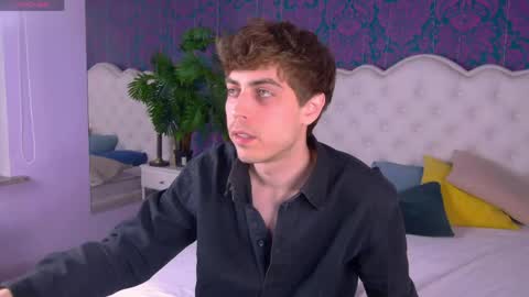 milkhunter_ online show from April 13, 8:09 pm