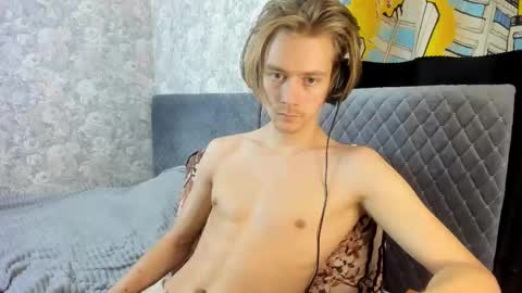 Isaac online show from October 30, 5:03 pm