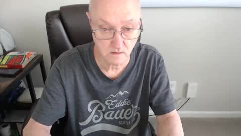 millenium0129 online show from April 20, 6:10 pm