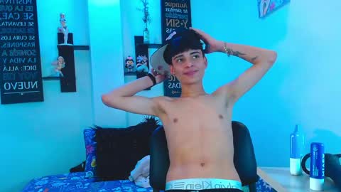 milo hot  online show from April 16, 9:39 pm