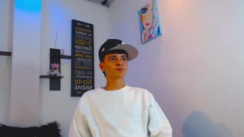 milo hot  online show from April 6, 10:43 pm