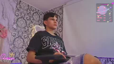 milo_tay1 online show from April 9, 3:37 am