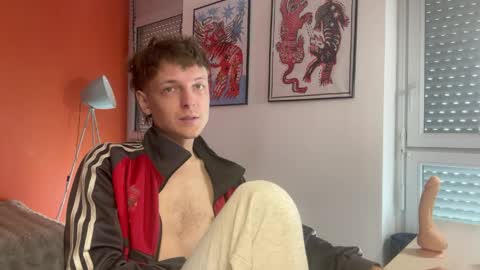 mimiro12 online show from April 11, 12:31 pm