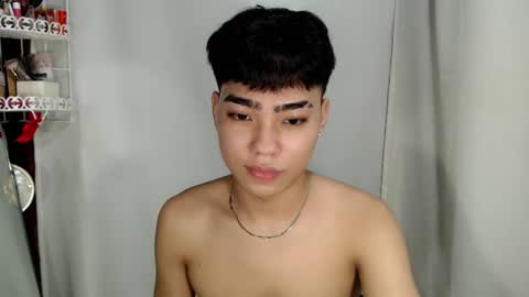 mingkla_man online show from July 17, 8:32 am