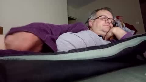 Stephano online show from December 31, 8:34 pm