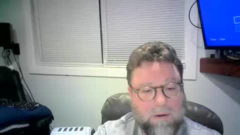 Mr. Happy online show from February 7, 7:07 am