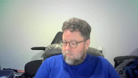 Mr. Happy online show from October 5, 6:17 am