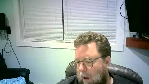 Mr. Happy online show from February 19, 2:33 am