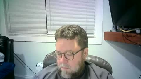 Mr. Happy online show from February 3, 6:02 am