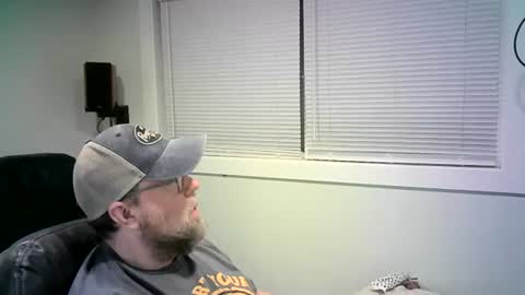 Mr. Happy online show from February 20, 5:12 am