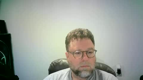 Mr. Happy online show from October 13, 6:52 am