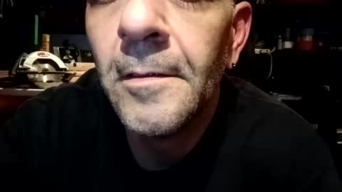 HungHandsomeSquirter online show from December 18, 11:23 pm