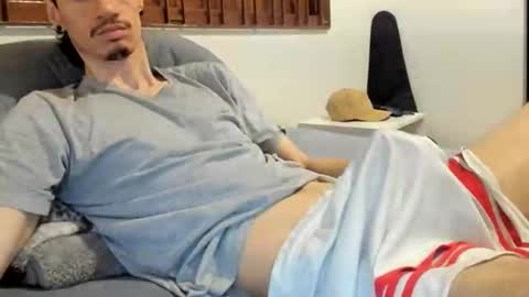 DigBreed online show from April 11, 12:31 pm