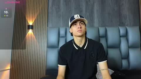 mohamed_malik online show from June 3, 1:46 pm
