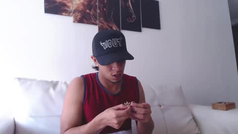 simon dice online show from February 9, 6:45 pm