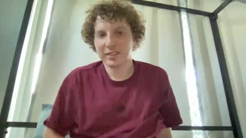 Snapshot of mosterr325 chatting on February 12, 1:41 am mosterr325 online show from February 12, 1:41 am