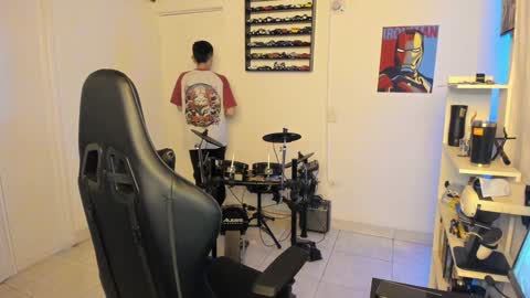 Snapshot of mr_andresr chatting on January 30, 4:48 am Andy online show from January 30, 4:48 am