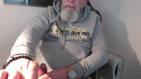 mr_boombastic2021 online show from April 11, 9:02 am