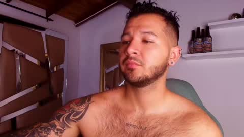 Snapshot of mr_mikee_ chatting on September 30, 3:02 am MIKEE online show from September 30, 3:02 am