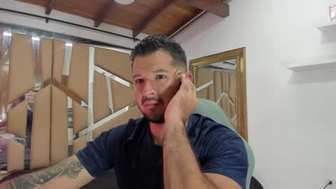 Snapshot of mr_mikee_ chatting on January 11, 3:02 am MIKEE online show from January 11, 3:02 am