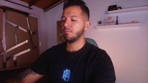 Snapshot of mr_mikee_ chatting on September 9, 3:06 am MIKEE online show from September 9, 3:06 am
