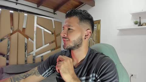 Snapshot of mr_mikee_ chatting on March 8, 3:05 am MIKEE online show from March 8, 3:05 am