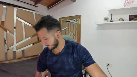 Snapshot of mr_mikee_ chatting on March 5, 3:08 am MIKEE online show from March 5, 3:08 am
