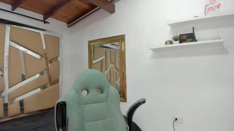 Snapshot of mr_mikee_ chatting on February 12, 3:07 am MIKEE online show from February 12, 3:07 am