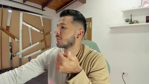 Snapshot of mr_mikee_ chatting on March 9, 3:01 am MIKEE online show from March 9, 3:01 am