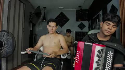 mr_mois online show from July 7, 6:35 am