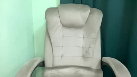 Mrbiceps23 online show from February 6, 7:51 pm