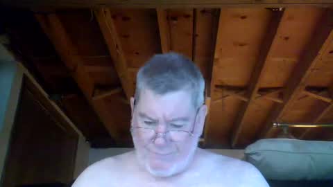 mrblade666 online show from December 8, 1:47 pm