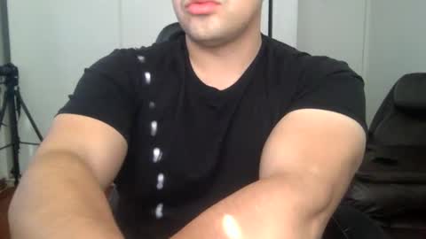 Snapshot of mrbree chatting on December 29, 5:44 pm Mr Bree online show from December 29, 5:44 pm