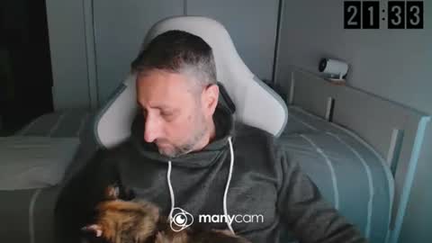 mrdr000 online show from April 1, 7:33 pm