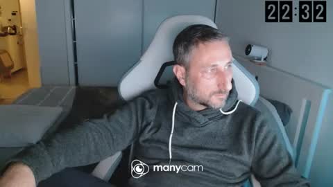 mrdr000 online show from March 31, 8:32 pm