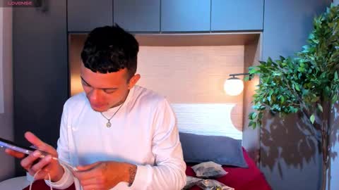 mrjustin_ online show from November 26, 8:34 pm