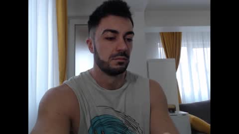 Snapshot of mrluckgx chatting on February 5, 9:36 am MrLuck online show from February 5, 9:36 am