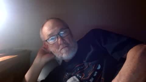 mrtease5 online show from April 4, 4:42 am