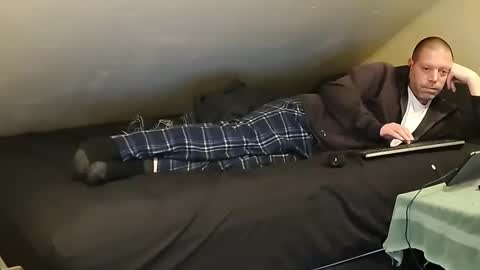 Snapshot of mrxhere chatting on January 22, 11:43 pm mrxhere online show from January 22, 11:43 pm