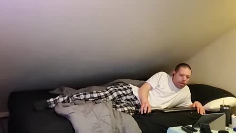 Snapshot of mrxhere chatting on February 20, 2:35 pm mrxhere online show from February 20, 2:35 pm