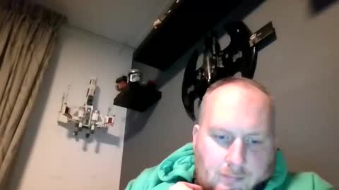 mrzwolle online show from December 10, 3:33 pm