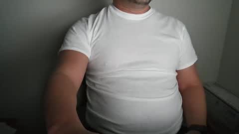 Snapshot of mtman5 chatting on February 11, 2:57 am mtman5 online show from February 11, 2:57 am