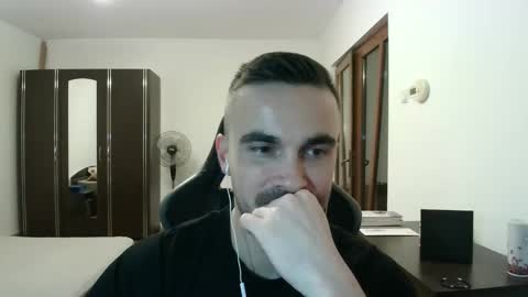 Victor online show from December 13, 7:53 pm